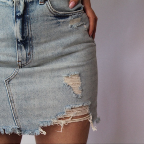 NWT - BDG - Distressed Denim Mini Skirt - Multiple Sizes - Picture 2 of 4